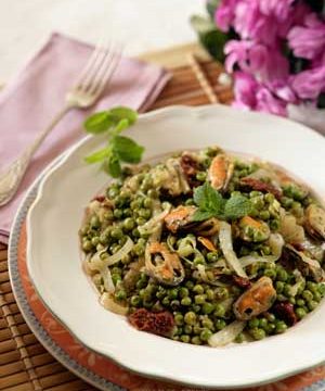 Peas Braised with Mussels