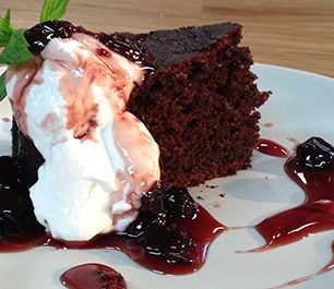 choc_yog_vyssino-cake_mama2