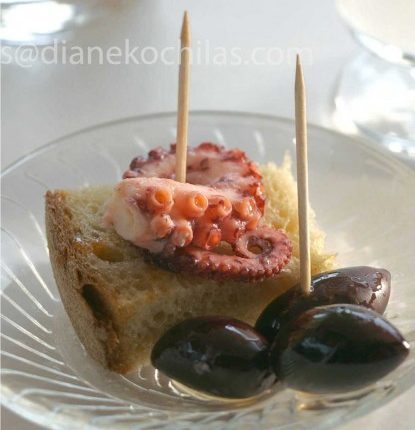 meze_ouzo_octopus_olives