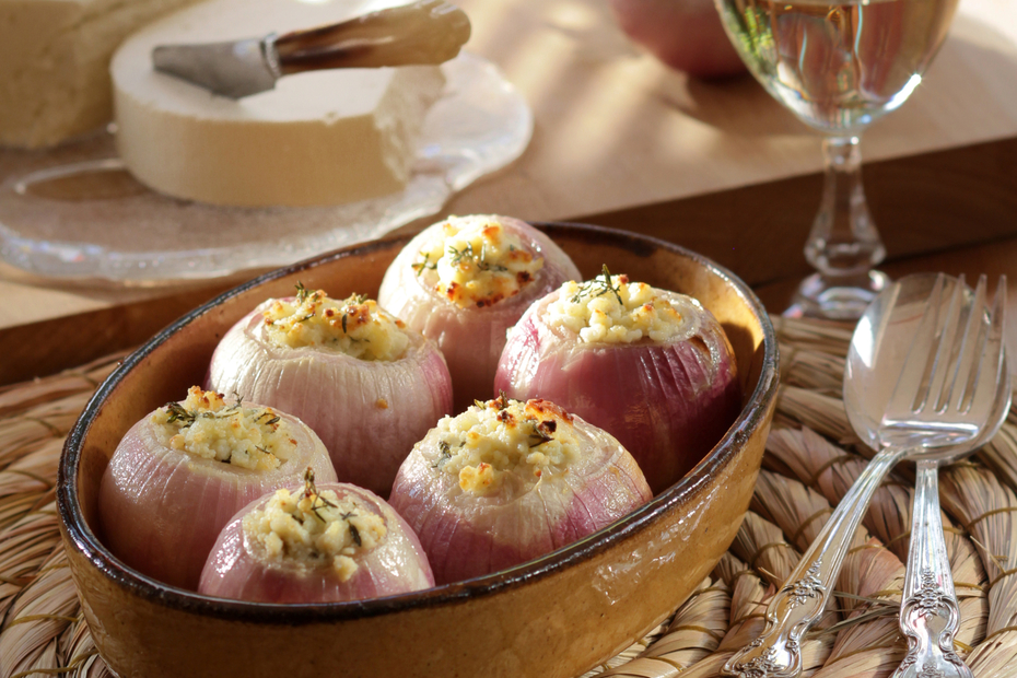 Stuffed Onions (Kelemia)