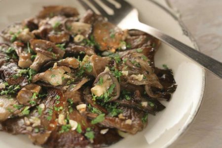 Grilled Mushrooms with Olive Oil and Herbs