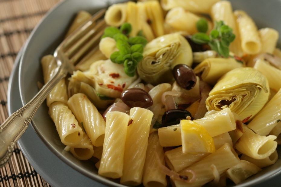 pasta with Kalamata olives and artichokes