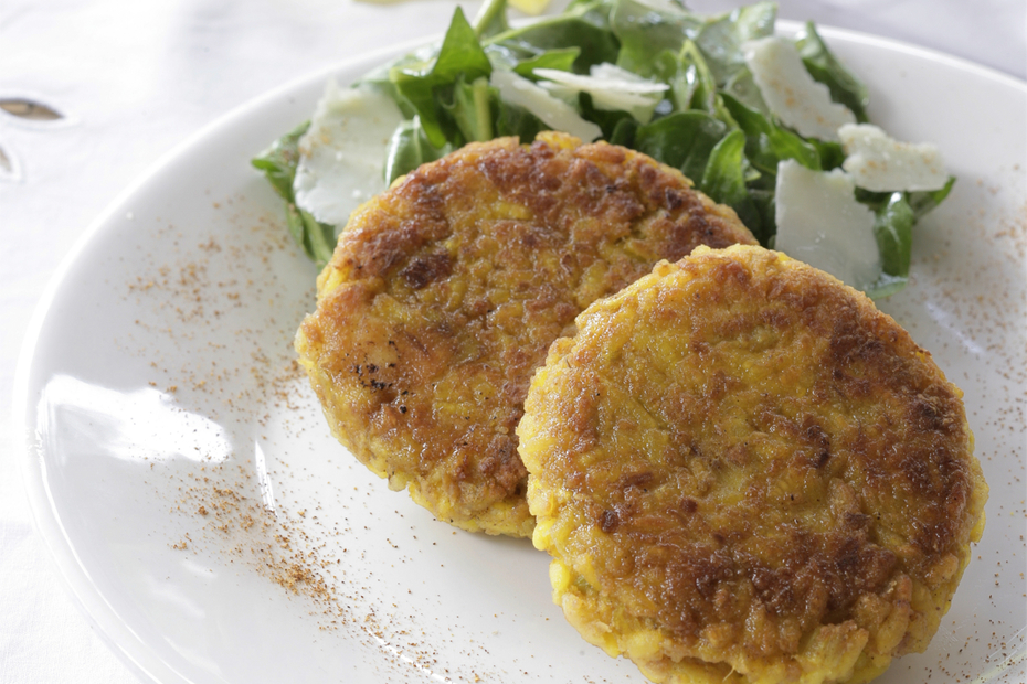 Leek and rice patties with saffron