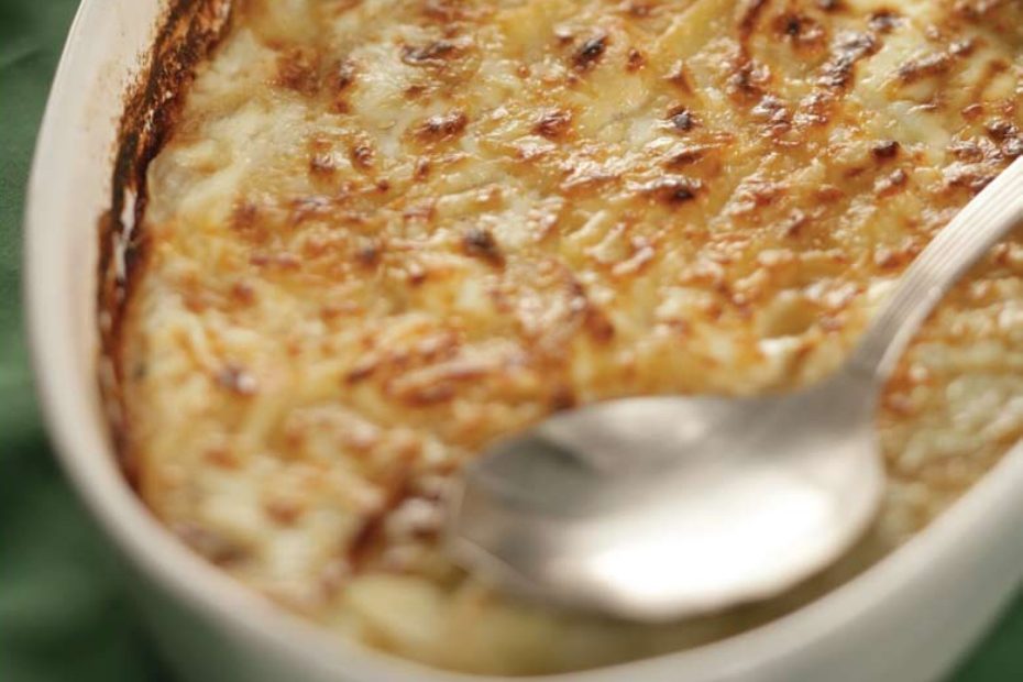 Potatoes au gratin with feta cheese