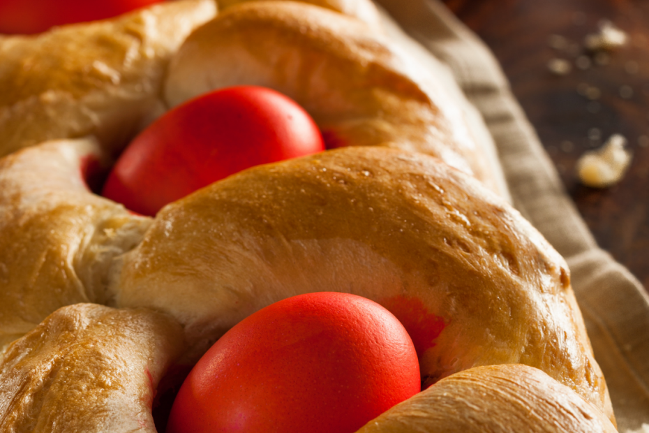 Greek Easter Tsoureki