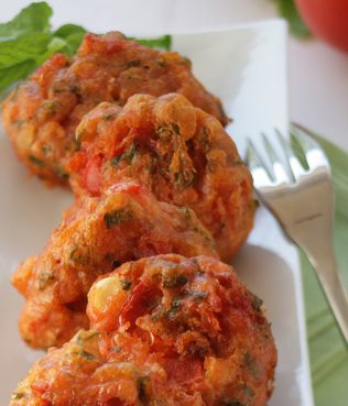 Tomato Fritters / Tomatokeftedes