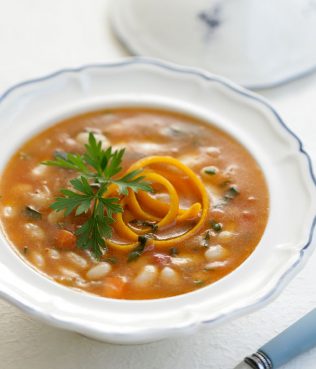 Classic Greek Bean Soup / Fasolada