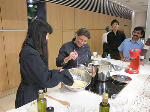 TOKYO_WHISKING-AVGOLEMONO-FOR-FISH-SOUP-KAI-HOUSE