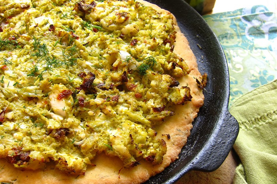 Leftover broccoli makes this broccoli feta lahmatzoun so practical.