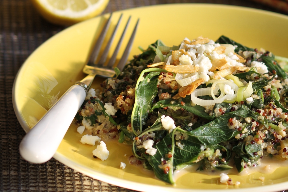 Greek recipe for spinach pilaf made with quinoa