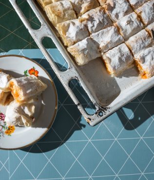 Fresh Pumpkin Pie - Glykia Kolokythopita