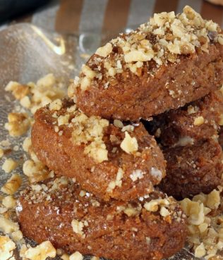 5 Reasons to Bake with Olive Oil: Greek Christmas Cookies, Melomakarona