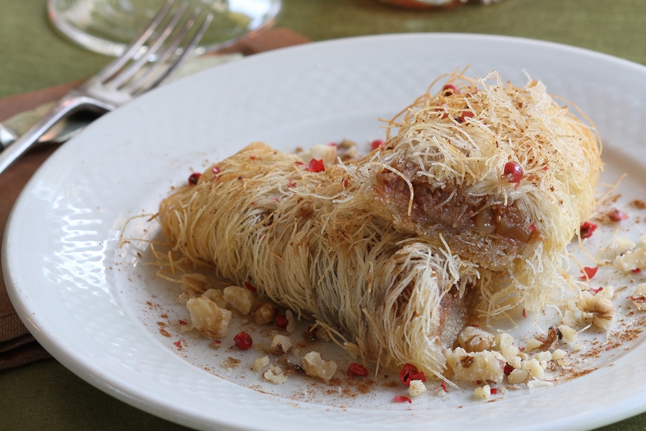 Ginger-spiced persimmon-nut kataifi rolls with Malvazy dessert wine from Monemvassia