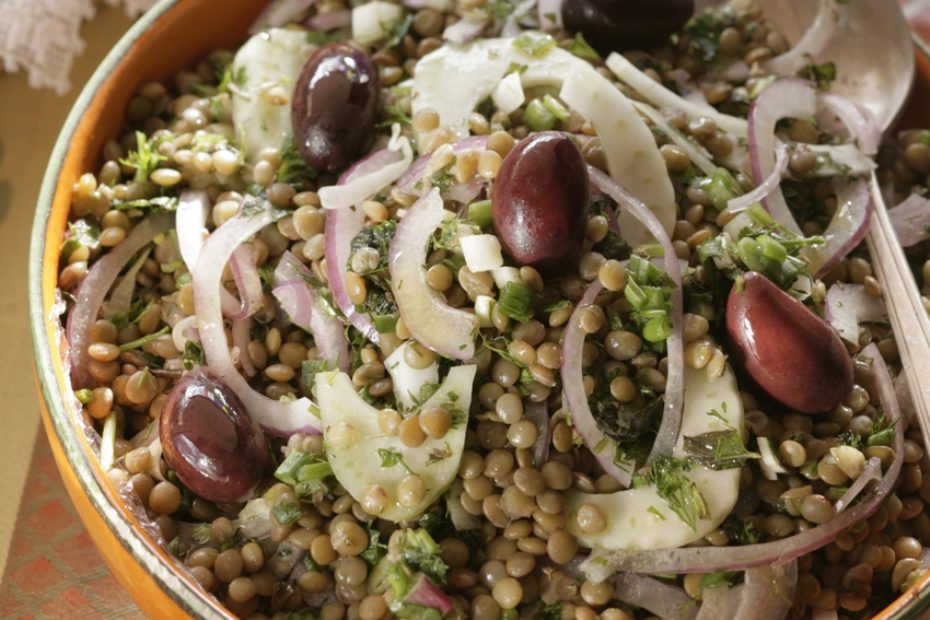 Warm lentil salad with fennel, onions, herbs and olives