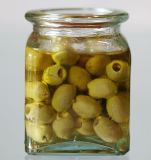 GREEN-OLIVES-IN-OIL