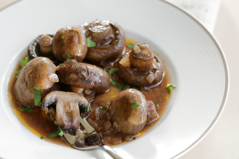 Button Mushrooms in Red Wine with a Touch of Cayenne