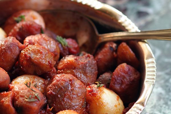 Braised Chestnuts and Shallots - Kastana Stifado