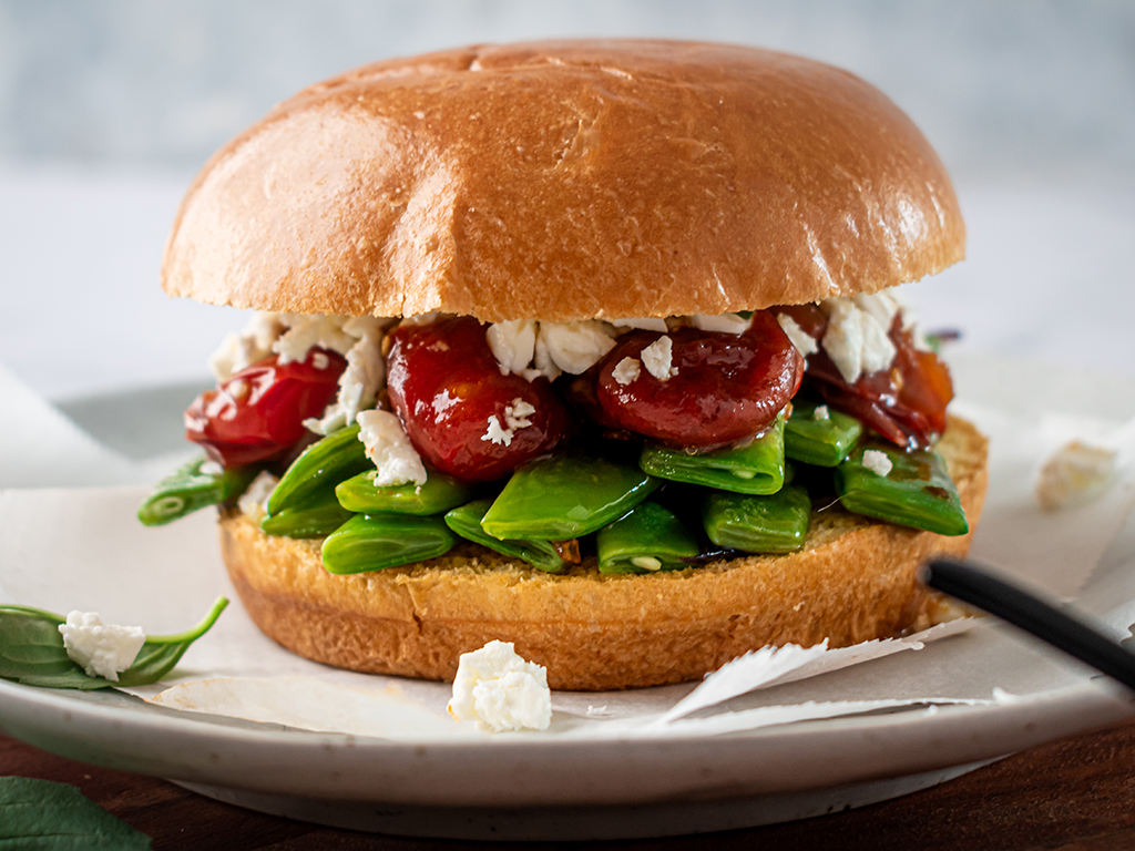 GREEK RECIPE_GREEN BEAN FETA TOMATO SANDWICH