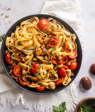 Whole Wheat Pasta with Mushrooms and Chestnuts