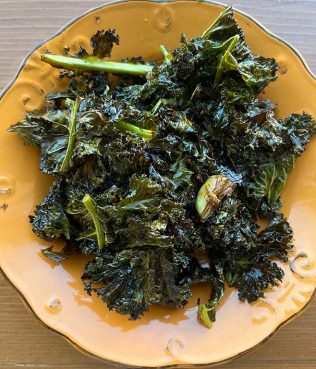 Homemade Roasted Kale Chips