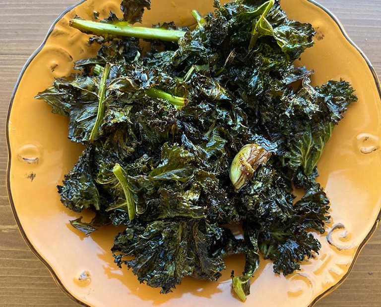 Homemade Roasted Kale Chips