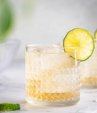 GINGER WINE SPRITZER