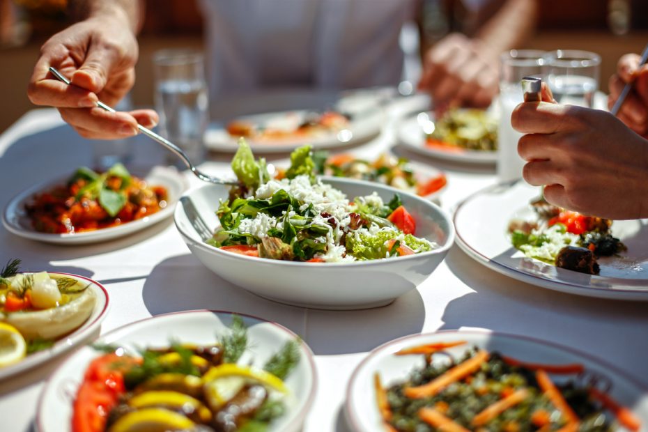Mediterranean Diet Mindset: Tips for a Healthy Lifestyle