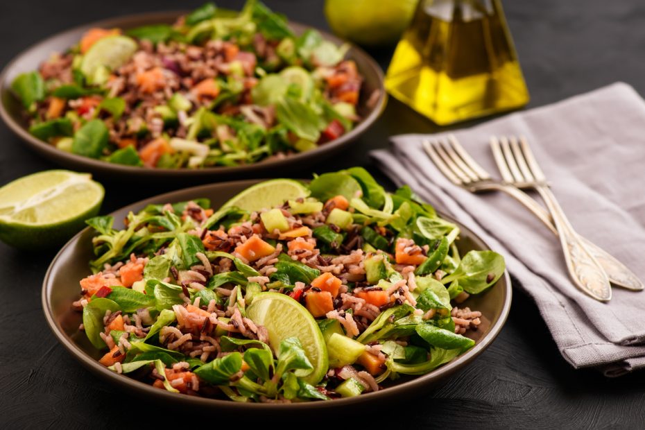 WILD RICE SALAD WITH GREENS AND PAPAYA