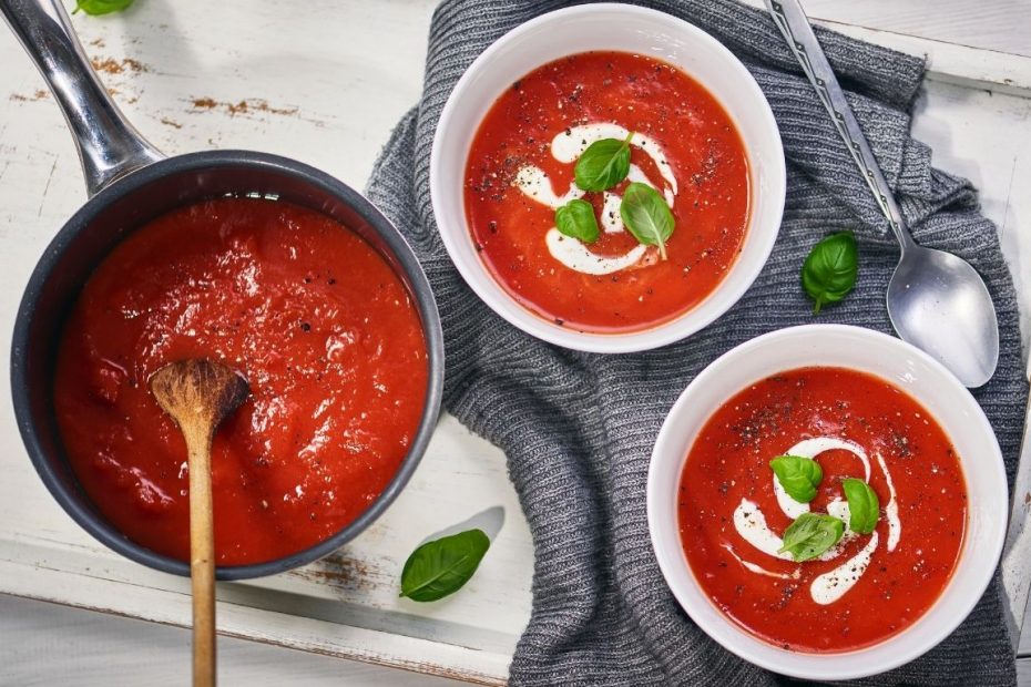 TOMATO SOUP WITH BULGUR AND YOGURT