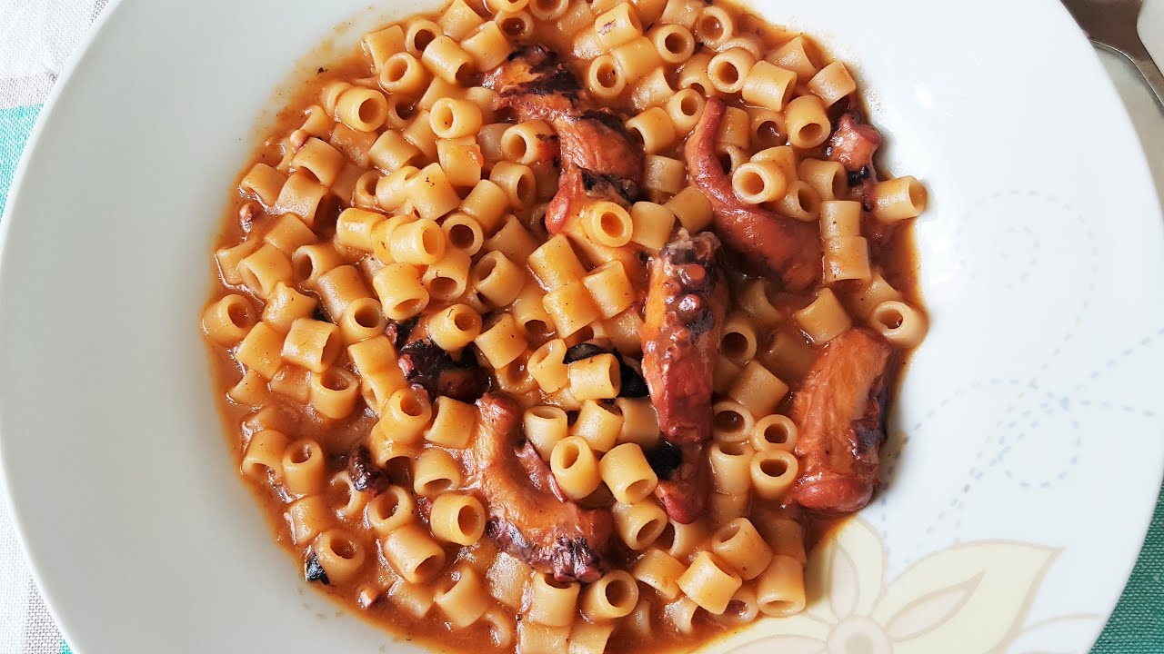 Octopus with short pasta