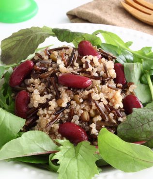 ANISE-SCENTED WILD RICE & QUINOA SALAD WITH KIDNEY BEANS, MESCLUN & A TANGY ORANGE DRESSING