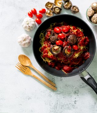 PASTA WITH TOMATOES & SHIITAKES