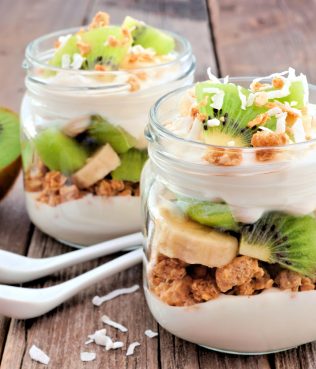 Kiwi-banana-coconut-yogurt Parfait