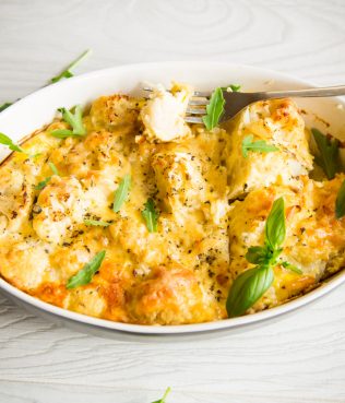 Creamy Light Baked Cauliflower Gratin