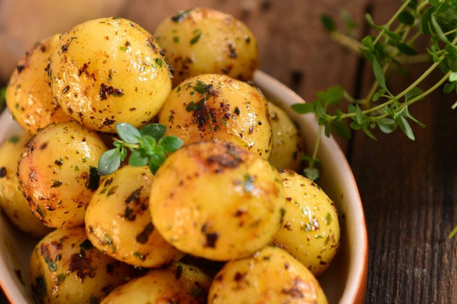 Smashed Cypriot Potatoes with Coriander and Red Wine - Patates Antinaktes