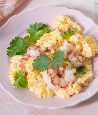 Scrambled Eggs With Shrimp