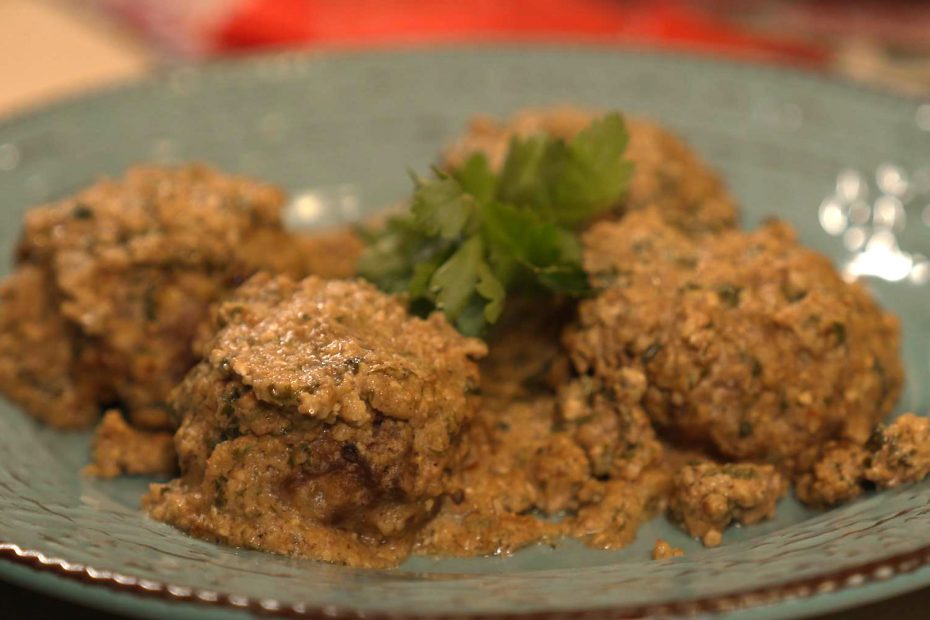 Meatballs With Walnut Sauce