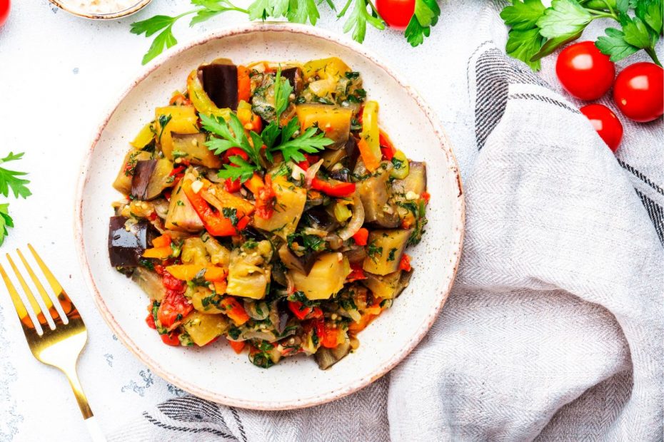 Ikaria Longevity Recipes. Soufiko it’s one of the many longevity recipes that are plant-based and delicious and that people still cook today.