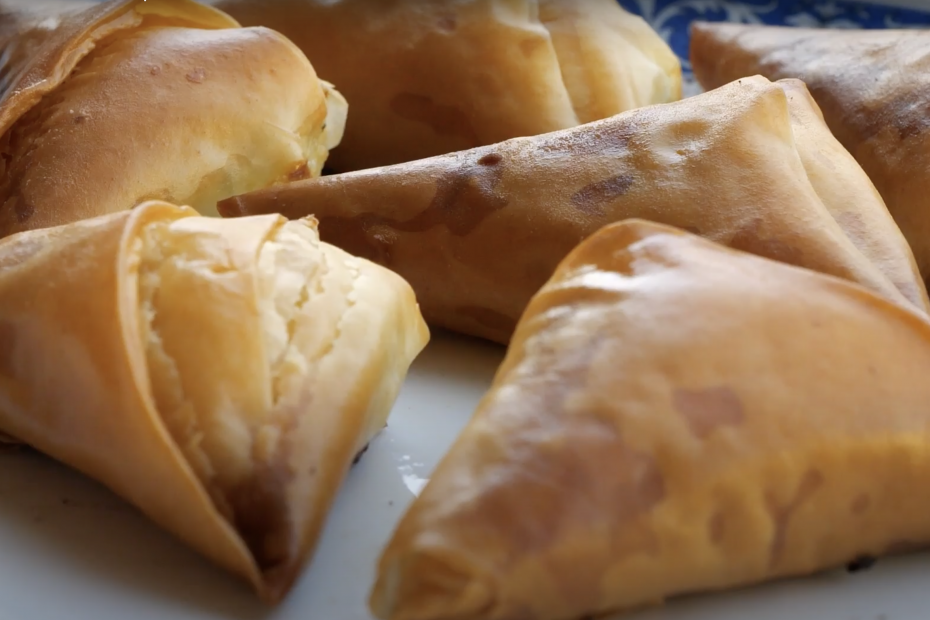 Tyropitakia - Greek Cheese pie triangles