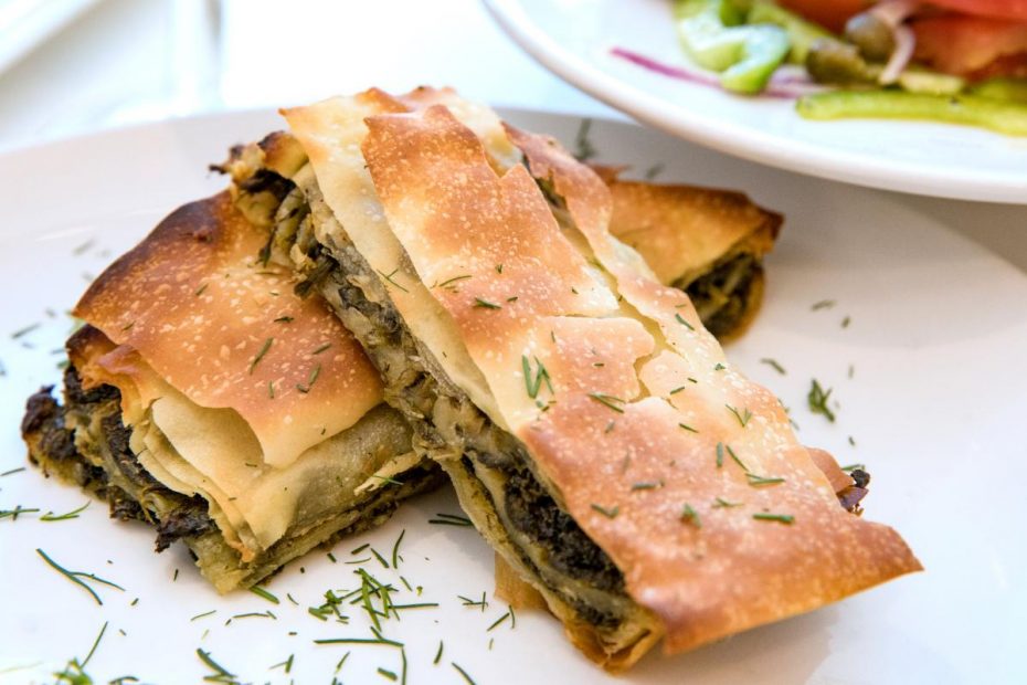 What to eat with Spanakopita