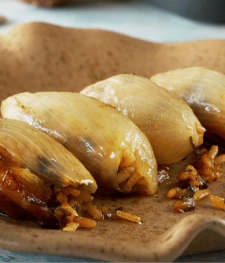 Stuffed Onions from Kastelorizo (Salantourmasi) Stuffed Onions from Kastelorizo (Salantourmasi)